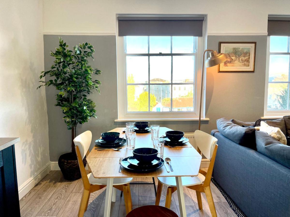 Am Living - Cheltenham Town Centre - St Georges Square Ngoại thất bức ảnh