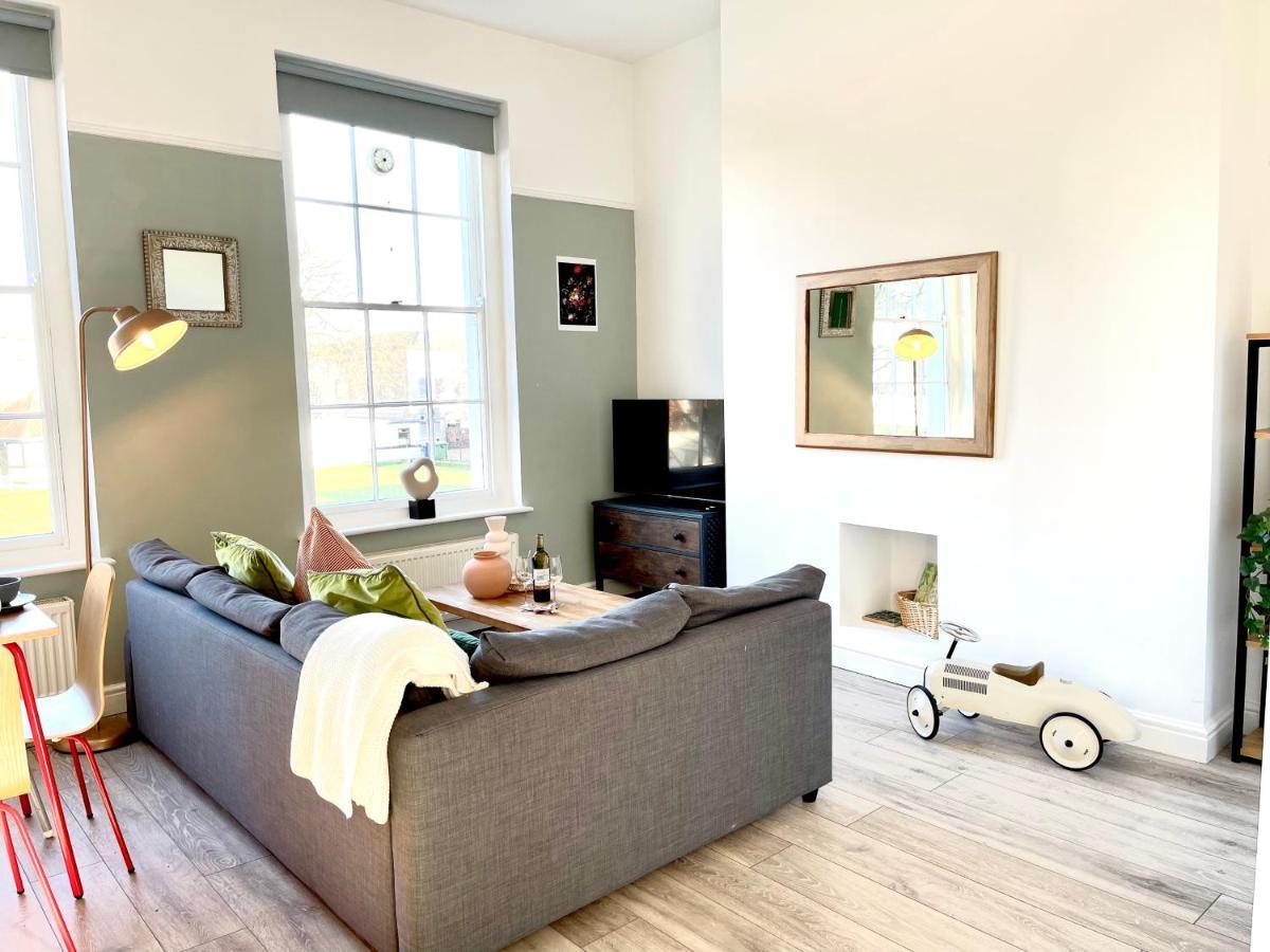Am Living - Cheltenham Town Centre - St Georges Square Ngoại thất bức ảnh